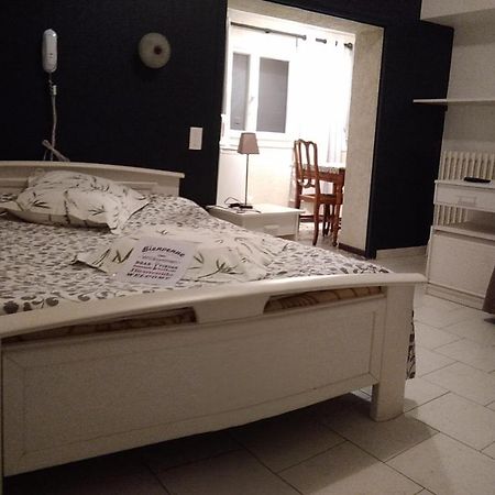 Hotel Residence Larroque Caussade Eksteriør billede